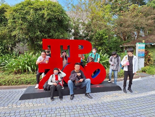 ad-banner image