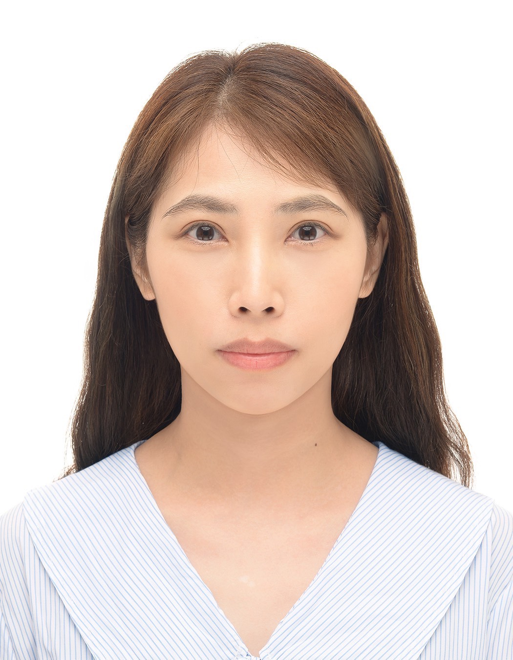 罗 文含